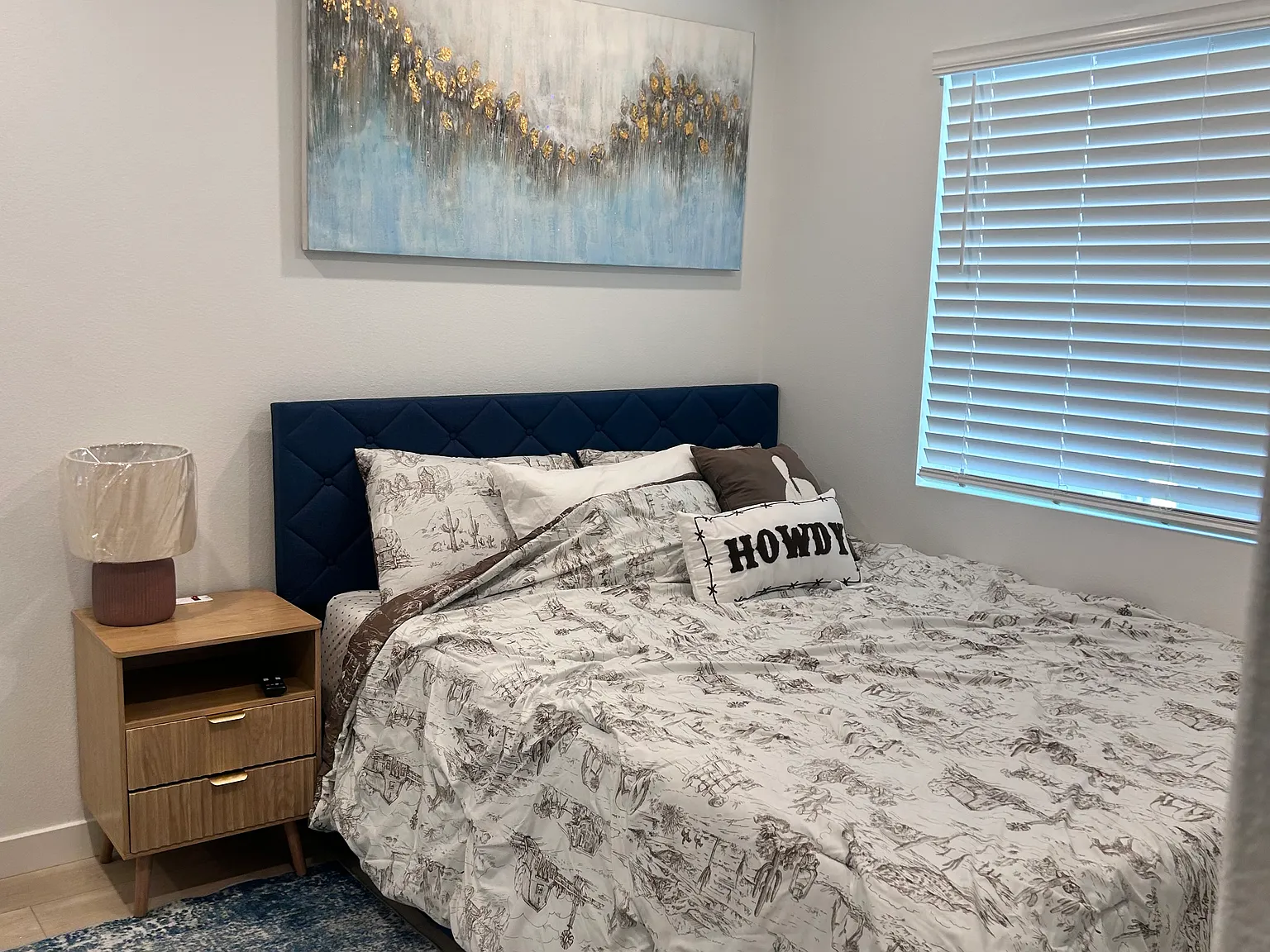 3 bed, 2.5 bath, 1706 sqft, $4,000 — Photo 4