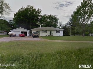 9353 Johns Creek Rd, Loami, IL 62661