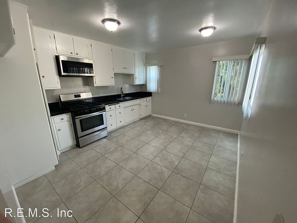 1st image of 1139 Raymond Ave APT 8