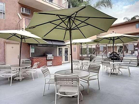 3rd image of 10760 Rose Ave #227