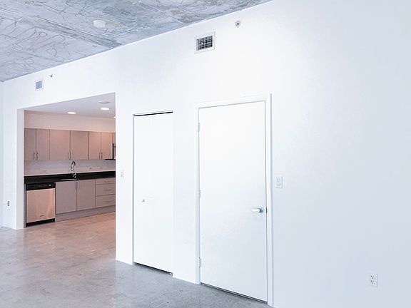 3rd image of 2700 N Miami Ave APT 302