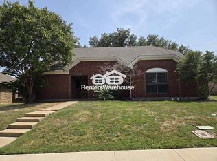 1542 Glenmore Dr, Lewisville, TX 75077