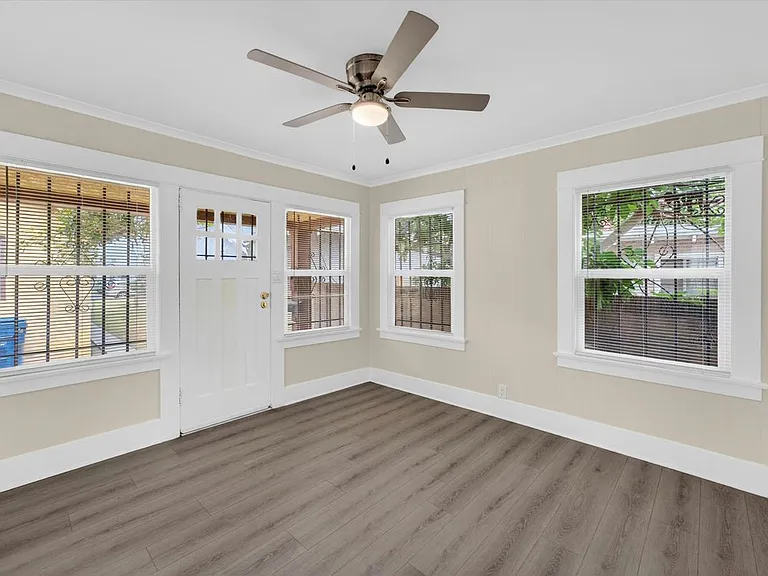 5008 1/2 S Wilton Pl — Photo 13