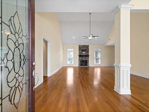 5th image of 1296 Baylor Ct