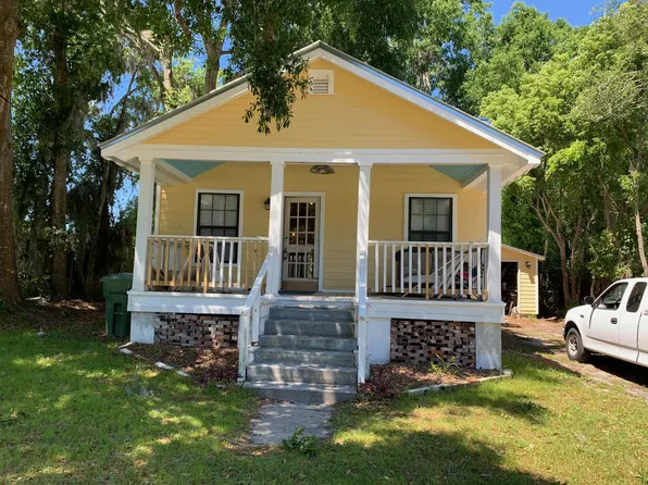 802 S 18th St, Palatka, FL 32177