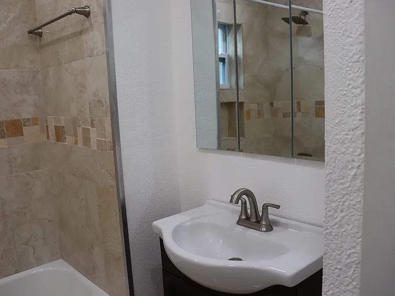 3261 NW 52nd St #1 — Photo 10