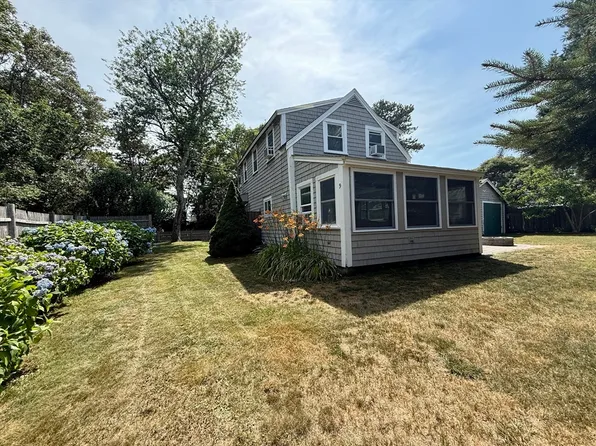 9 Kens Way, West Yarmouth, MA 02673