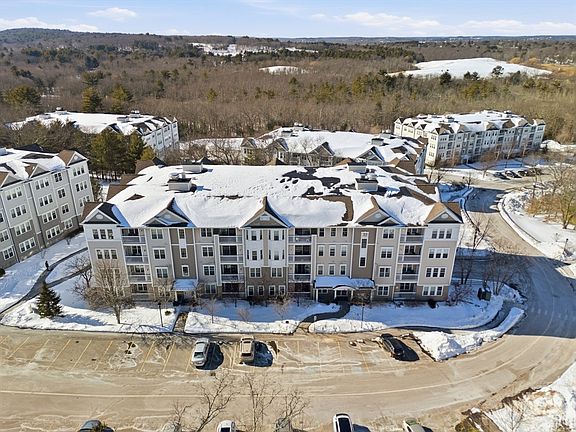 3rd image of 11 Morgan Dr Unit 404