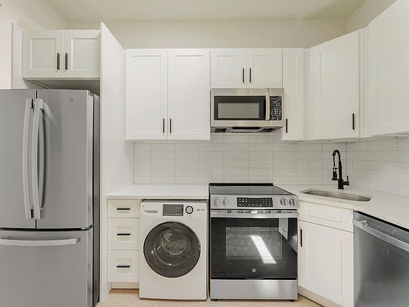 5th image of 2111 Regent Pl #2F