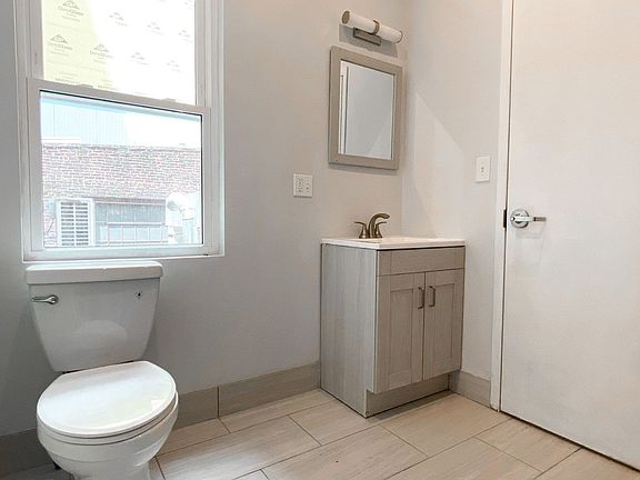 5th image of 124-26 S 19th St #263R