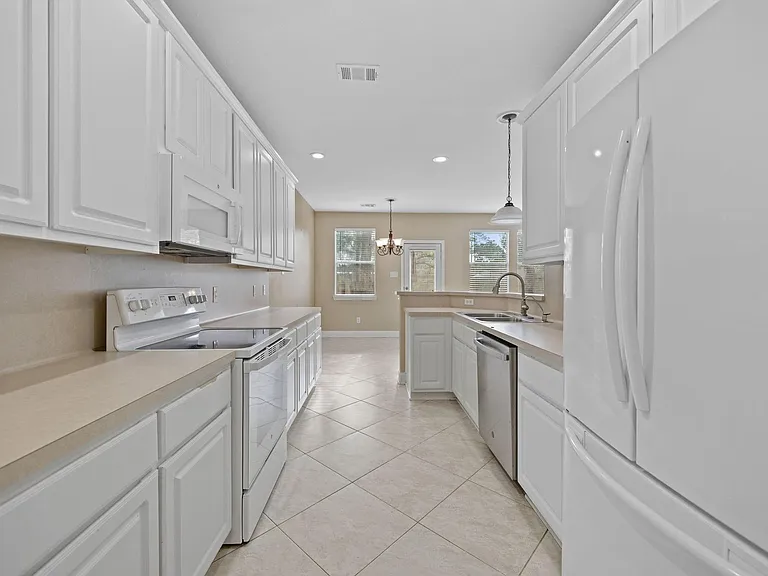 20319 Arbolada Green Ct — Photo 12