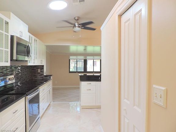 4th image of 6481 Royal Woods Dr