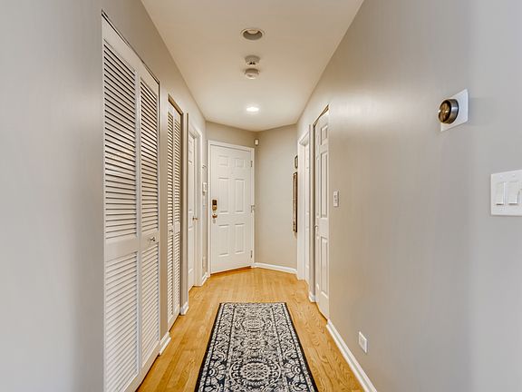 4th image of 823 W Lill Ave APT 1N