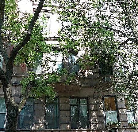 2nd image of 49 W 69th St APT 4B