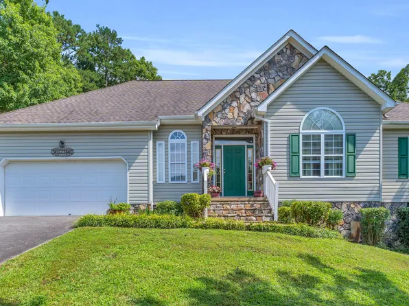 417 Middle View Dr, Ringgold, GA 30736