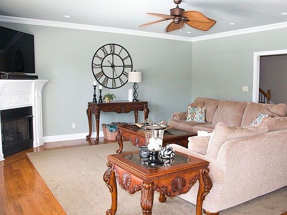 3rd image of 1834 Deerhaven Ln