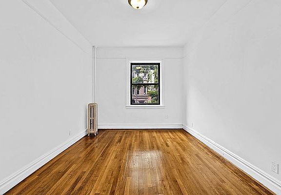 4th image of 465 W 148th St APT 2D