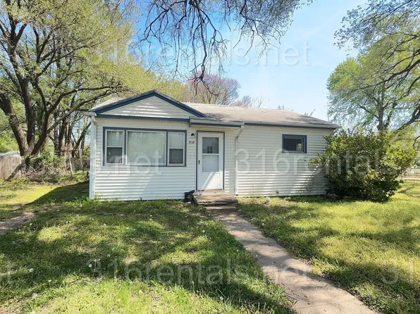 318 S Lamar Ave, Haysville, KS 67060