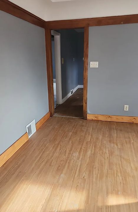 1st image of 4130 N Green Bay Ave #1