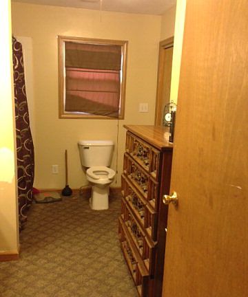 3rd image of 709 S Massachusetts Ave