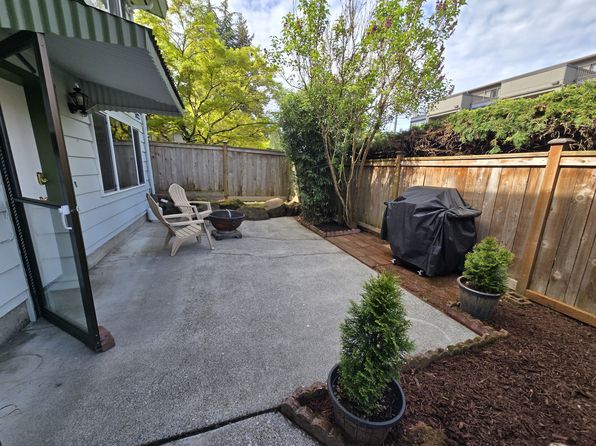 5024 Sand Point Pl NE #5024
