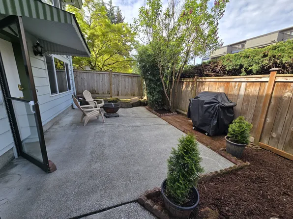 5024 Sand Point Pl NE #5024, Seattle, WA 98105