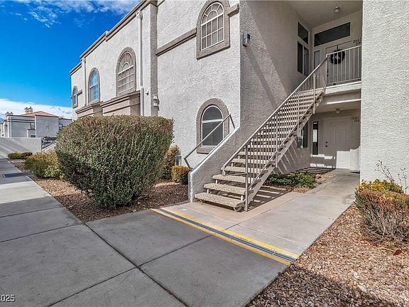 3rd image of 3125 N Buffalo Dr Unit 1062