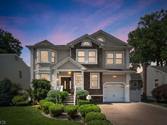 87 Park Dr, Kenilworth, NJ 07033