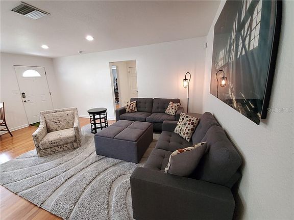 4th image of 4722 N Orange Blossom Trl