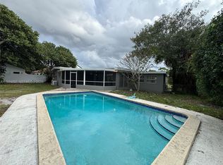 Melrose Park Sec 6 Green, Fort Lauderdale, FL 33312