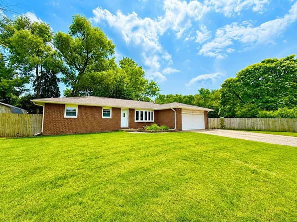 5271 Kings Ct, Portage, IN 46368