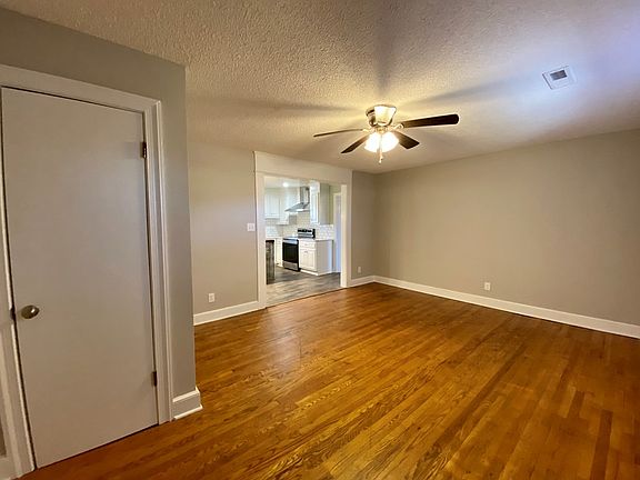 4th image of 2811 McLain St