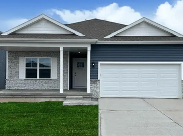 5144 168th St, Urbandale, IA 50323