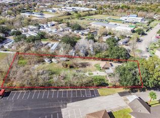 910 Perla Rd, Pasadena, TX 77502