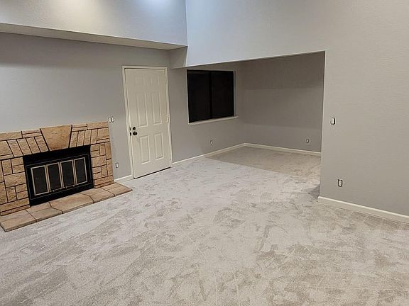 2nd image of 3010 La Terrace Cir