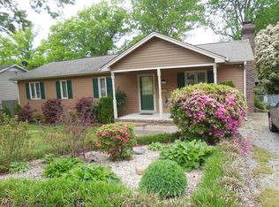 1017 Cleveland St, Roanoke Rapids, NC 27870