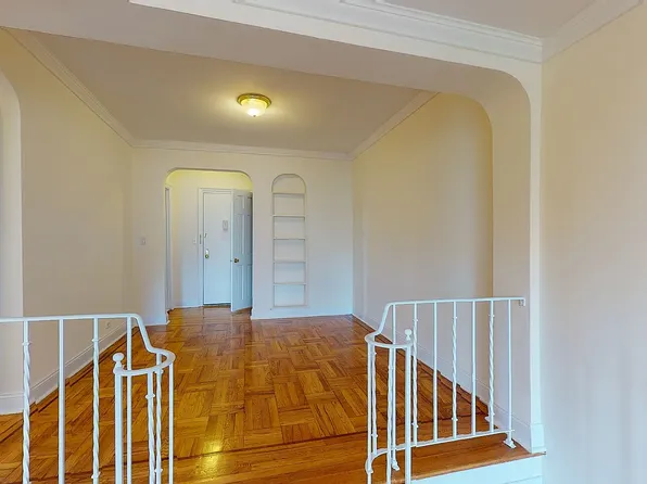 480 West 187th Street image 1 of 10