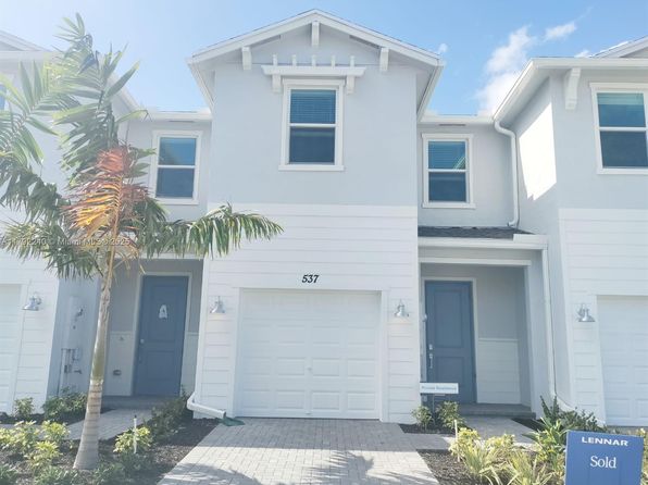 537 SE Rivergrass St #537