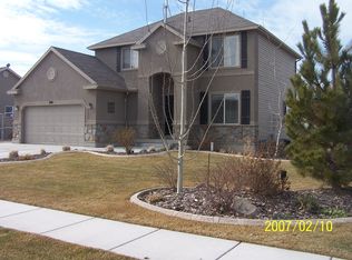 1041 N 1235 W, Clinton, UT 84015