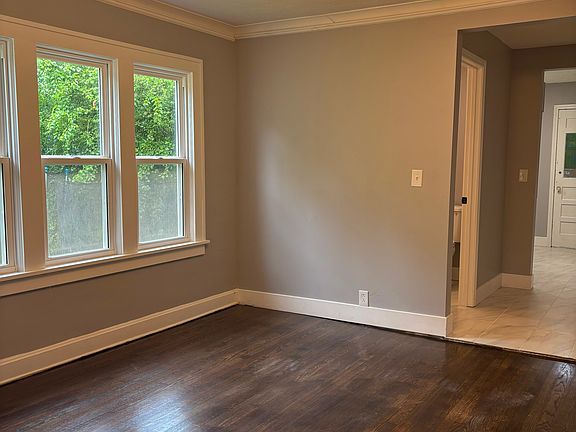 3rd image of 7221 Park Ave