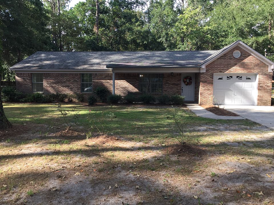 1st image of 46 Edgewood Dr
