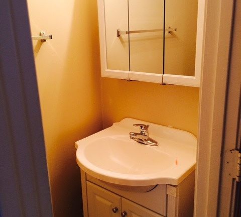 1/2 Bath Downstairs
