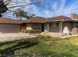 2933 E Ashlan Ave, Fresno, CA 93726