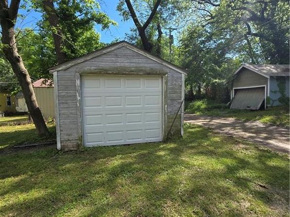 1720 S Walnut St, Pittsburg, KS 66762
