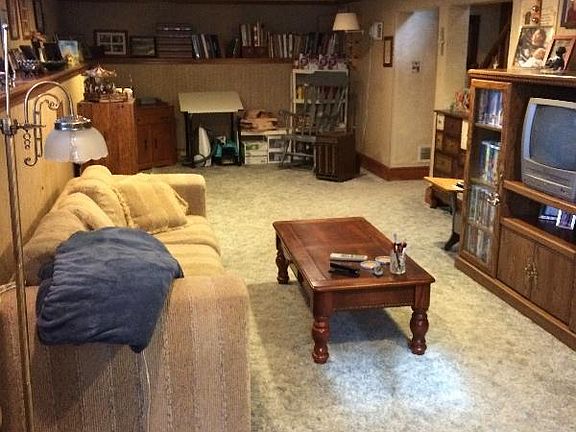 4th image of 10909 Warwick Ave