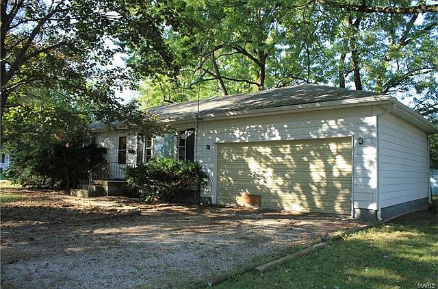 1st image of 100 Circle Dr