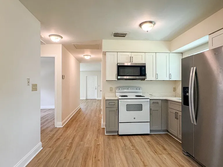 914 San Remo Ave — Photo 10