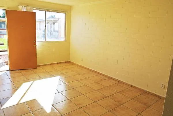 Parkside Apartments — Photo 16