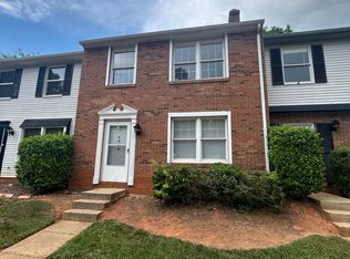7519 Holly Grove Ct, Charlotte, NC 28227