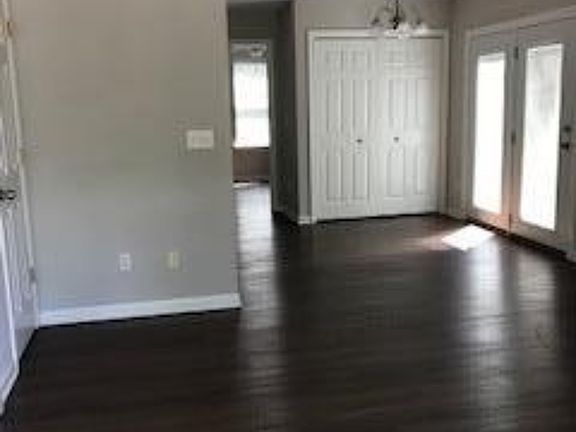 3rd image of 3041 Barneys Ln NE